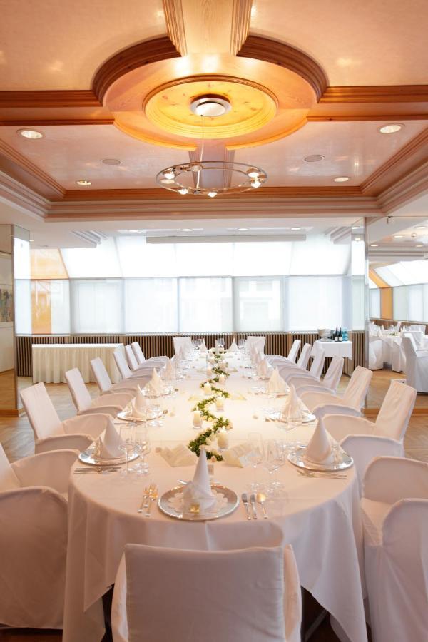Hotel Gude Касел Екстериор снимка