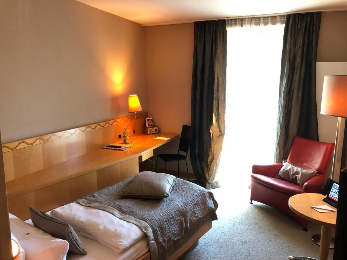 Hotel Gude Касел Екстериор снимка
